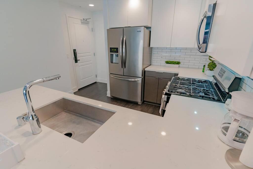 Ferienwohnung Downtown Paradise Escape With 2 Pools / Hot Tubs Los Angeles Exterior foto