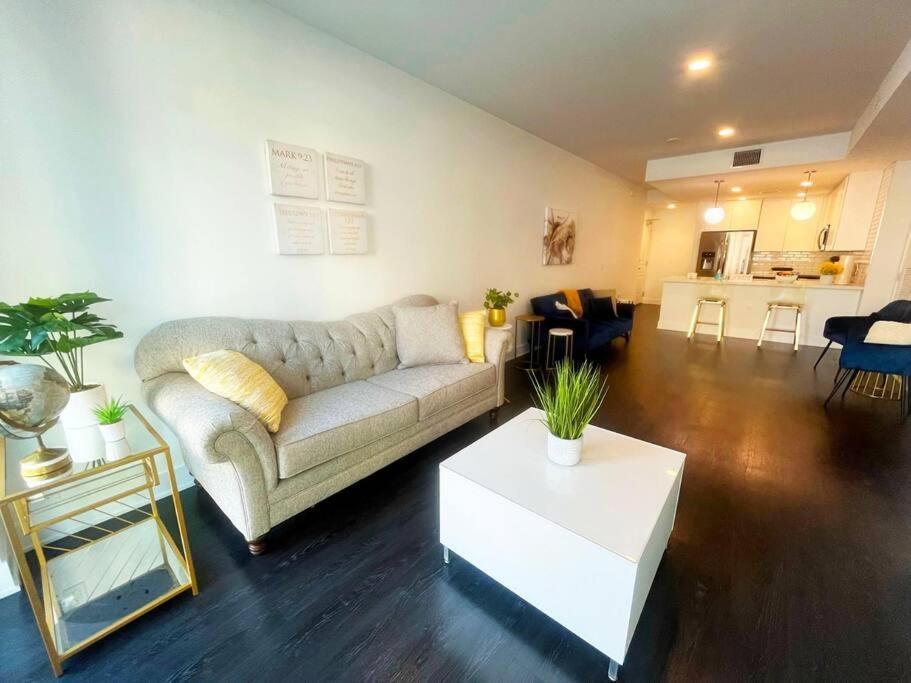 Ferienwohnung Downtown Paradise Escape With 2 Pools / Hot Tubs Los Angeles Exterior foto